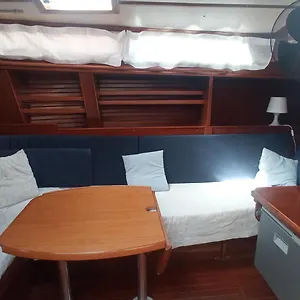 Barcelona Boat Experience Botel Sant Adrià de Besòs