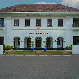 **** Hotel The Old Court House By Abad India
